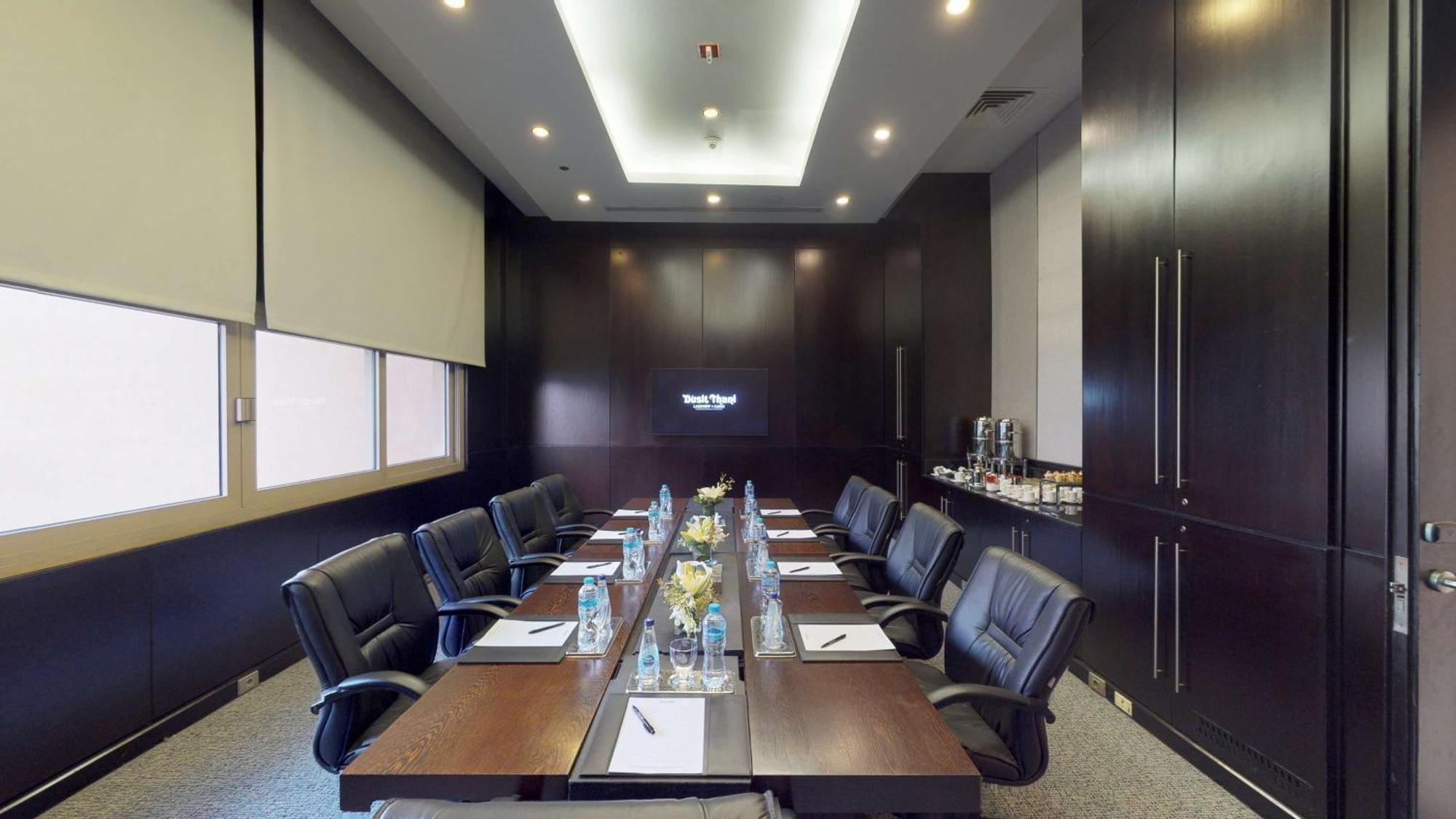 Dusit Thani Lakeview Cairo Exterior photo Meeting room